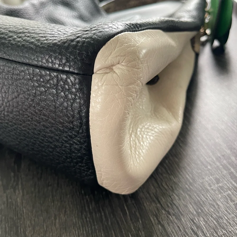 Coach Black and Cream Pebbled Leather Shoulder Bag - Picture 5 of 12